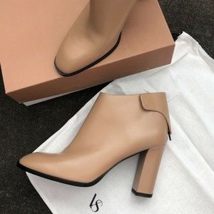 Via Spiga Tan Beige Nude Aston Ankle Boots Size 9